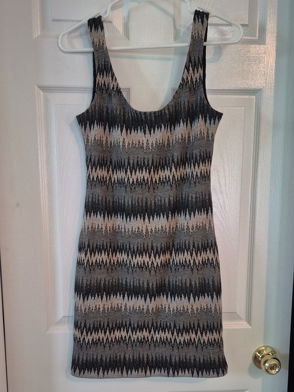 Dynamite Sleeveless Dress Size Small Nlacl Beige And Silver
